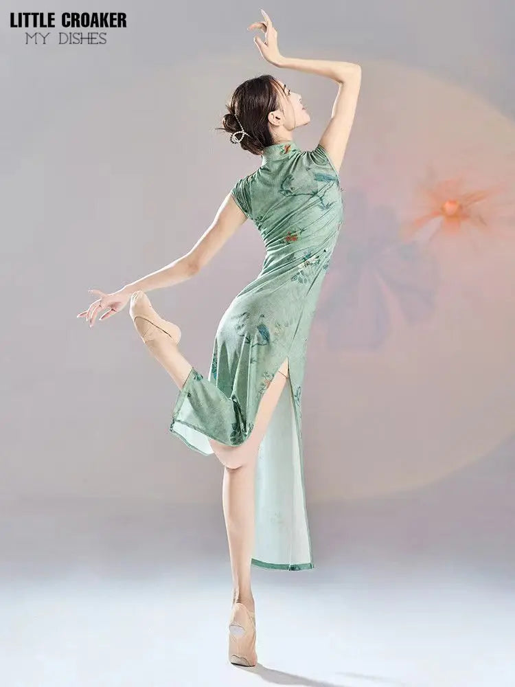 Chinese Dancing Dress Green Cheongsam Dress Modern  Dance Qipao