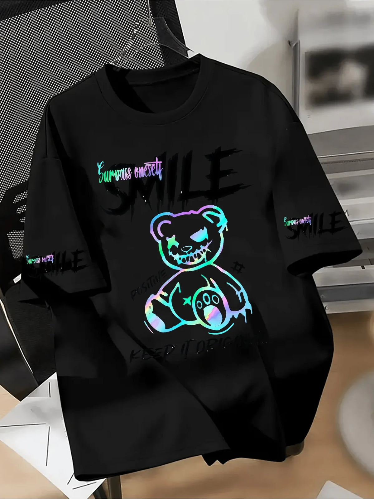 2026 Summer Men's T-shirt with Bear Print Breathable Lightweight Casual Fashionable Outdoor Men's T-shirt
