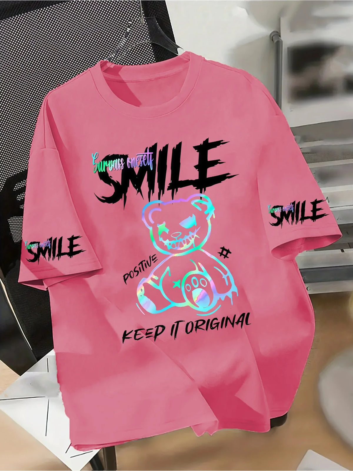 2026 Summer Men's T-shirt with Bear Print Breathable Lightweight Casual Fashionable Outdoor Men's T-shirt